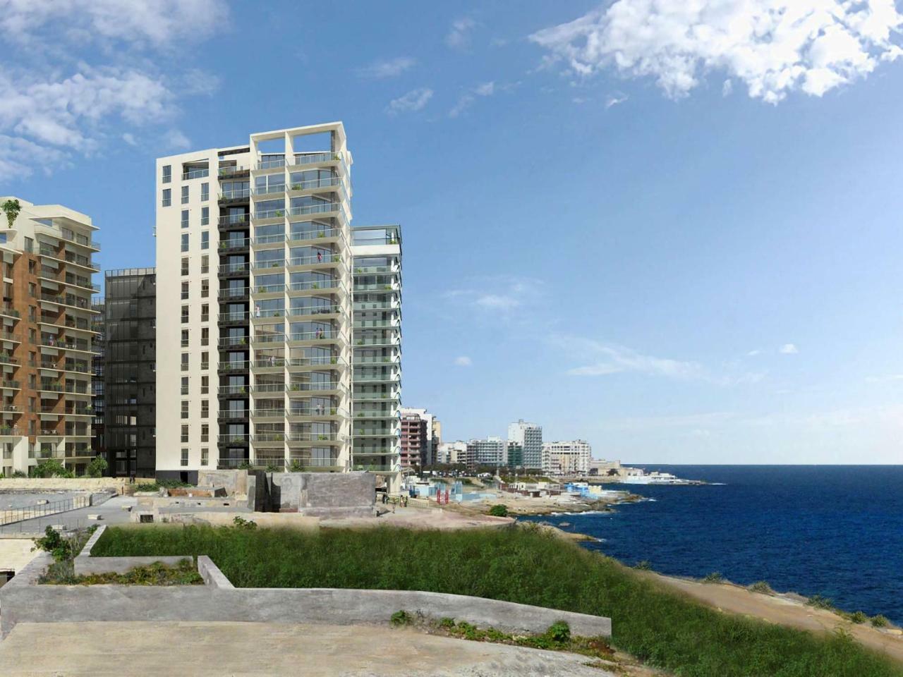 Seafront Apartment In Sliema With Pool, Upmarket Complex Extérieur photo